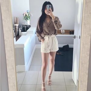 Aritzia Wilfred Flowy Button Up Shirt in Grey Taupe Size Large